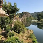Casa vacanze Les Du Rocher Et De La Boucle Du Tarn Ambialet