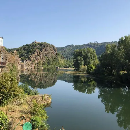 Les Du Rocher Et De La Boucle Du Tarn 펜션 *